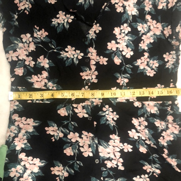 3/25 Summer mini dress V- neck floral center front button short sleeve - Picture 7 of 12